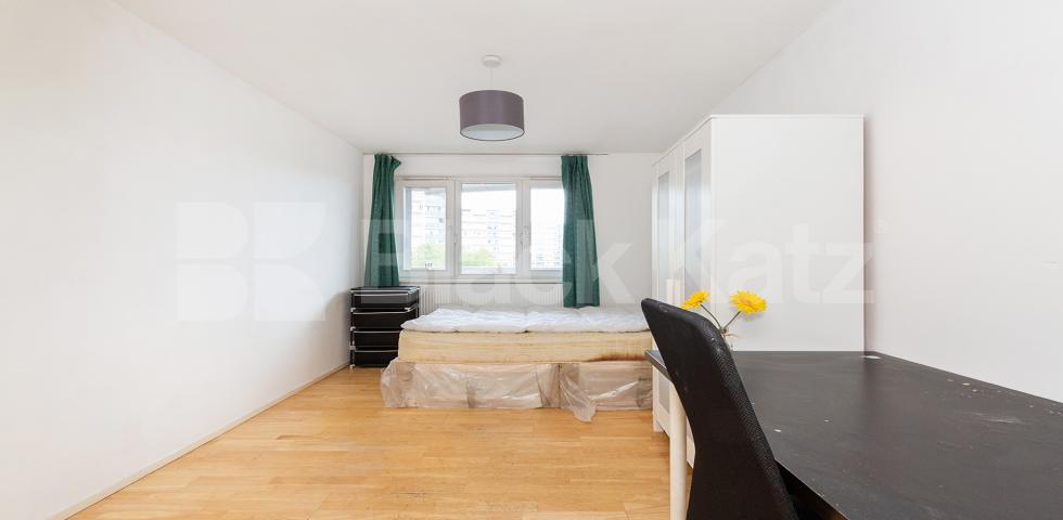 			3 Bedroom, 1 bath, 1 reception Apartment			 Skinner Street , CLARKENWELL EC1